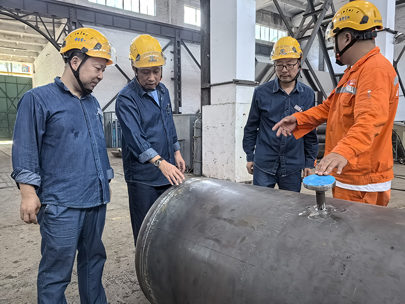 弘旭公司總經理劉小東帶隊督導設備制造安全生產專項檢查(圖4)