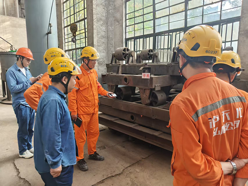 弘旭公司組織開展2025年中秋國(guó)慶 節(jié)前安全環(huán)保綜合大排查(圖1) 弘旭公司組織開展2025年中秋國(guó)慶 節(jié)前安全環(huán)保綜合大排查(圖1)