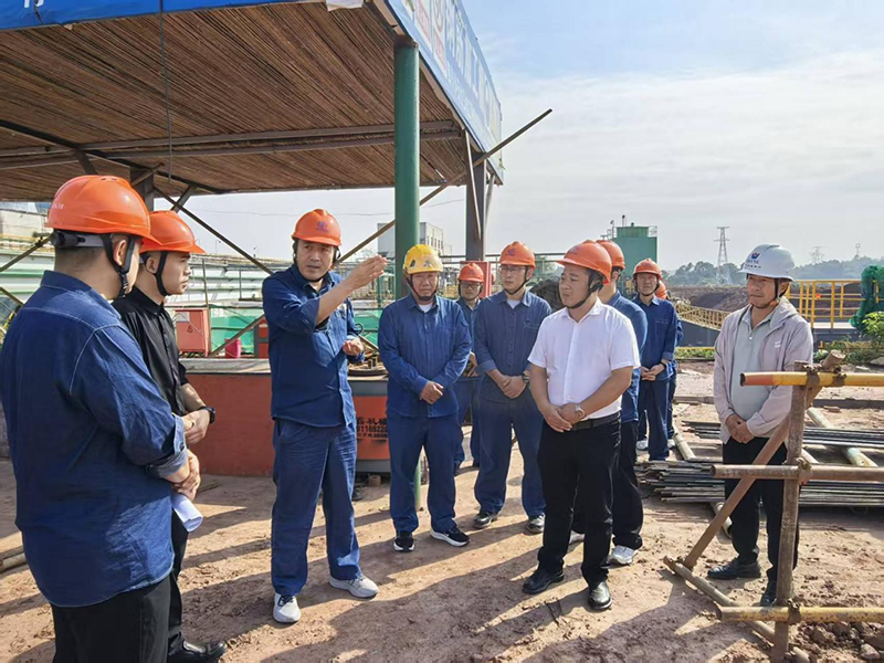 傅利才、郭春建到化工園區(qū)項目現(xiàn)場開展節(jié)前安全檢查(圖1)