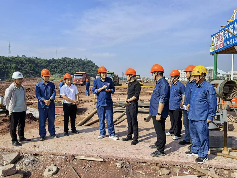 傅利才、郭春建到化工園區(qū)項目現(xiàn)場開展節(jié)前安全檢查(圖3)